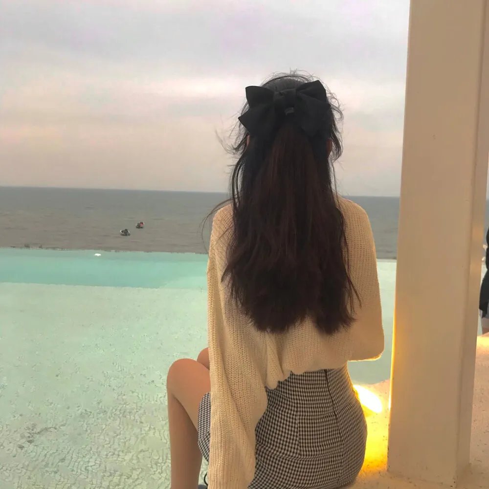 被贬凡尘我靠鉴宝回天庭